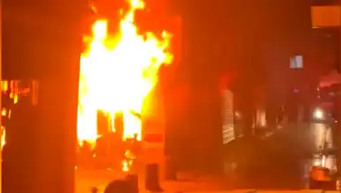 Beyoğlu'nda İki Yangın: Terzi Dükkanı ve Daire Alev Alev Yandı!