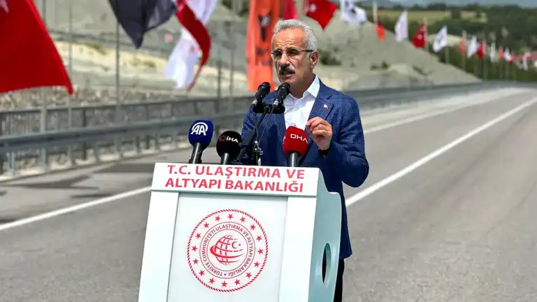 Uraloğlu: Orta Anadolu Otoyolu Trafiği Rahatlatacak Uraloğlu: Orta Anadolu Otoyolu Trafiği Rahatlatacak